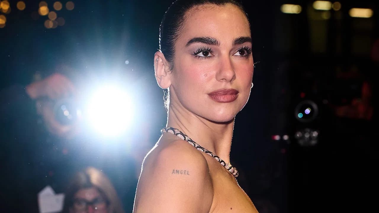 Dua Lipa - Unstoppable
