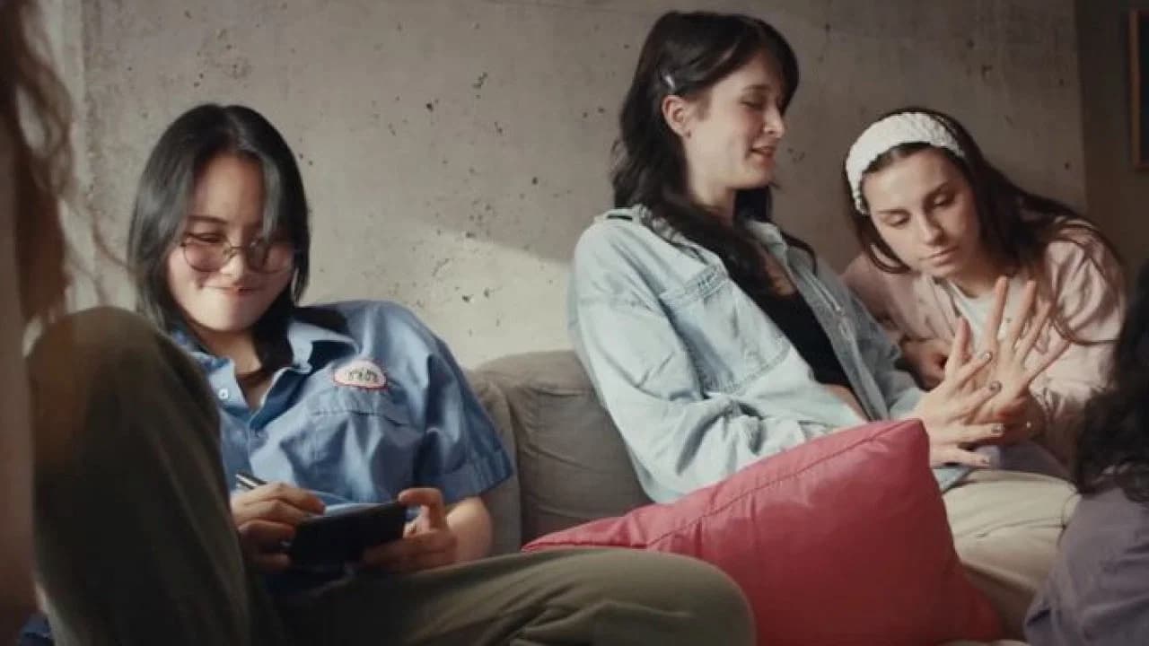 Gal Pals